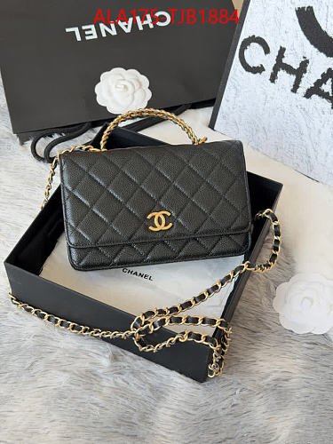 ELEGANT QUILTED CHAIN BAG. TOP QUALITY GENUINE LEATHER 19*12