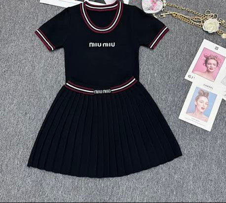 PREPPY PLEATED KNIT DRESS SET-ONE SIZE FITS ALL SUITS